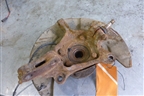Кулак поворотный передний левый(3.0л.АКПП 4WD EZ30) для Subaru Legacy Outback (BP9) с 2003-2009г