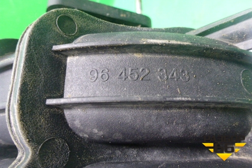 Коллектор впускной (1.6л F16D3) (96452342) для Daewoo Nexia с 1995-2016г