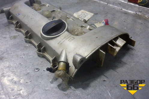 Крышка головки блока клапанная (4.2л BFM) для Audi A8 с 2002-2010г