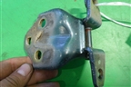 Петля двери передней правой верхняя для Mitsubishi Pajero Sport с 1996-2008г