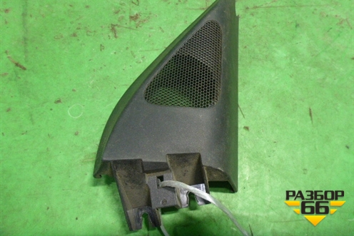 Накладка двери передней правой уголок для Volkswagen Passat (B6) с 2005-2010г