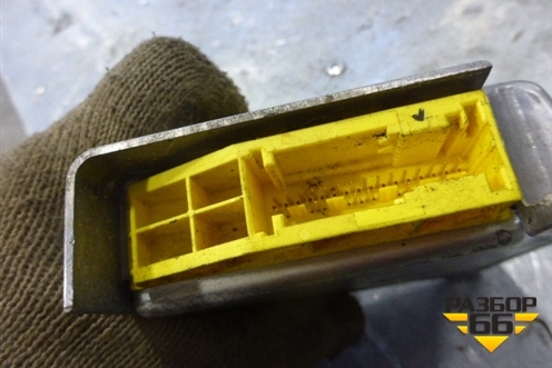 Блок управления AIR BAG (0K2DK677F0) для Kia Spectra с 2001г