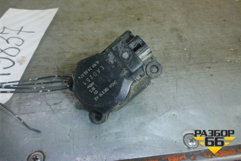 Моторчик заслонки отопителя (3M5H19E616AВ) для Ford Focus 2 с 2008-2011г