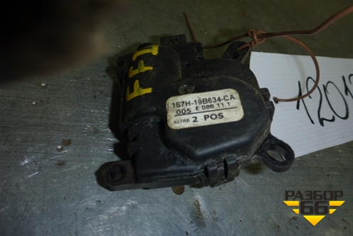 Моторчик заслонки отопителя (1SH19B634CA) для Ford Focus 2 с 2008-2011г