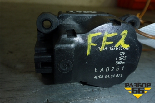 Моторчик заслонки отопителя (3M5H19E616AB) для Ford Focus 2 с 2008-2011г