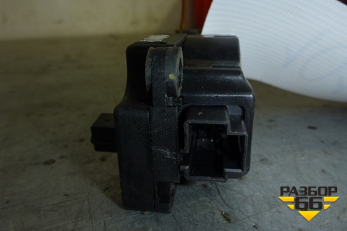 Моторчик заслонки отопителя (3M5H19E616AB) для Ford Focus 2 с 2008-2011г