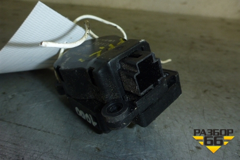 Моторчик заслонки отопителя (3M5H19E616AB) для Ford Focus 2 с 2008-2011г