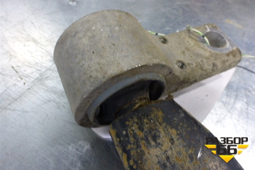 Рычаг передний правый (2S613042DA) для Ford Fiesta с 2001-2008г