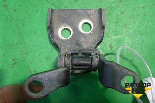 Петля двери передней левой нижняя для Ford Fiesta с 2001-2008г