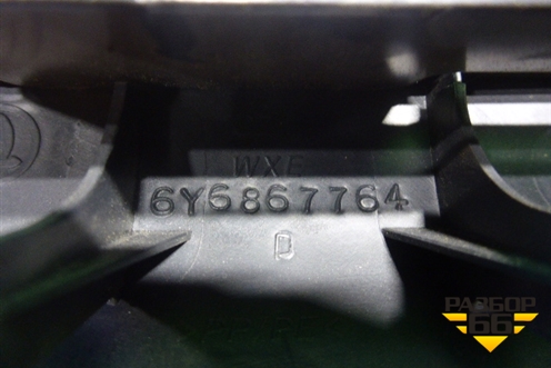 Держатель задней полки правый (хетчбэк) (6Y6867764) для Skoda Fabia с 1999-2007г