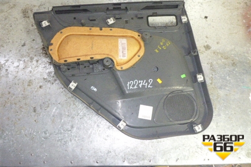 Обшивка двери задней правой под механику для Ford Focus 2 с 2008-2011г