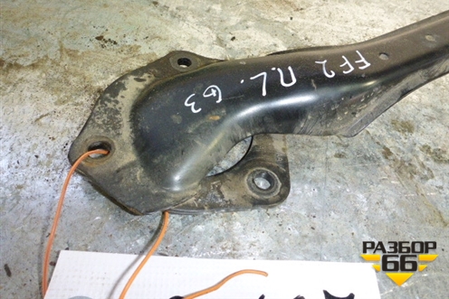 Растяжка стаканов (3M513B155AA) для Ford Focus 2 с 2008-2011г