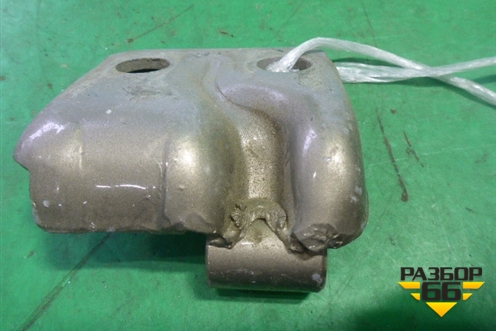 Петля двери передней левой верхняя (46816525) для Fiat Albea с 2003г