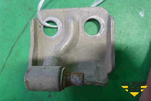Петля двери передней левой нижняя (46816375) для Fiat Albea с 2003г
