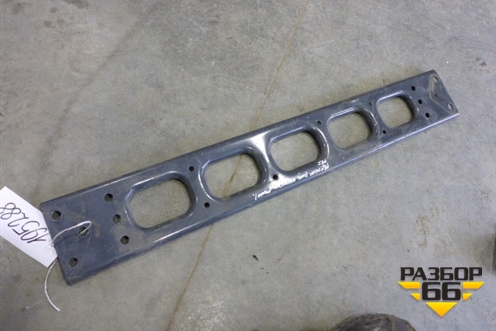 Кронштейн переднего бампера центральный для Renault  TRUCK Premium 2 с 2005-2013г
