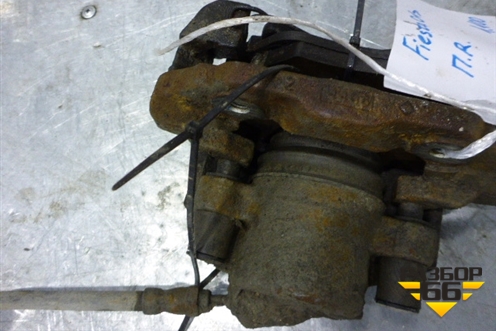 Суппорт передний правый для Ford Fiesta с 2001-2008г