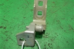 Петля двери передней правой нижняя (13180568) для Opel Corsa D с 2006-2014г