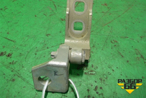 Петля двери передней правой нижняя (13180568) для Opel Corsa D с 2006-2014г