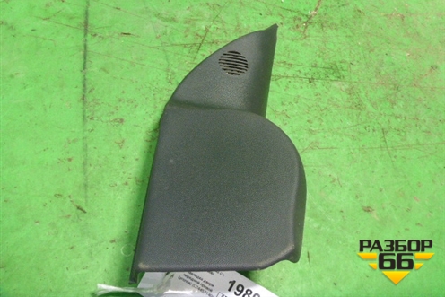 Накладка двери передней правой уголок (24457140) для Opel Corsa С с 2000-2006г