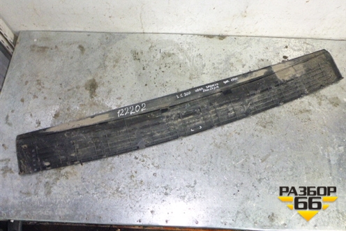 Накладка заднего бампера (до 2012г) (5216260040) для Toyota Land Cruiser (200) с 2008г