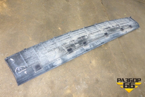 Накладка заднего бампера (до 2012г) (5216260040) для Toyota Land Cruiser (200) с 2008г