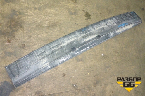 Накладка заднего бампера (до 2012г) (5216260040) для Toyota Land Cruiser (200) с 2008г