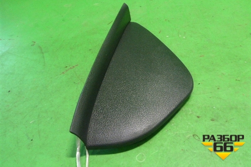Накладка на торпедо (боковая правая) (5M0858248) для Volkswagen Golf V Plus с 2005-2014г