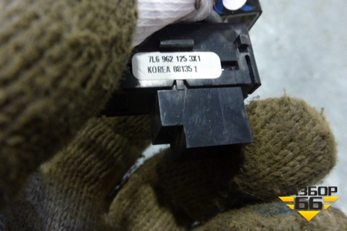 Кнопка центрального замка (7L6962125) для Volkswagen Touareg c 2002-2010г