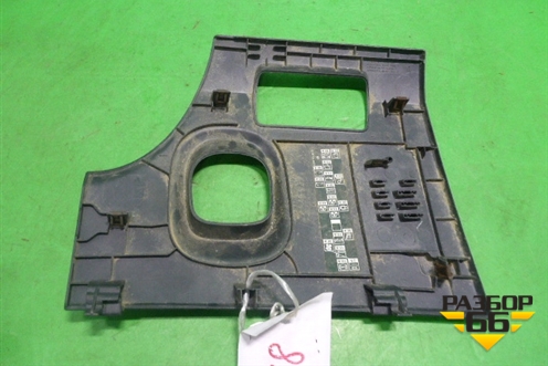 Накладка на торпедо (левая) (8200182566) для Renault Megane 2 с 2002-2009г