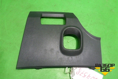 Накладка на торпедо (левая) (8200182566) для Renault Megane 2 с 2002-2009г