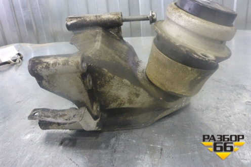 Опора двигателя (с кронштейном) (7L6199131C) для Volkswagen Touareg c 2002-2010г