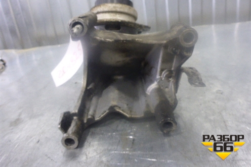 Опора двигателя (с кронштейном) (7L6199131C) для Volkswagen Touareg c 2002-2010г