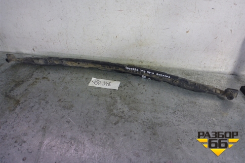 Кронштейн заднего бампера центральный (7L6807863B) для Volkswagen Touareg c 2002-2010г