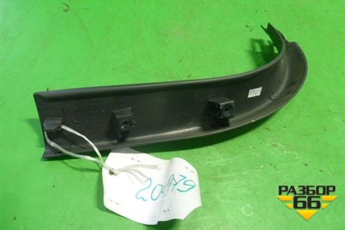 Обшивка двери багажника (боковая правая универсал) (8200128756) для Renault Megane 2 с 2002-2009г