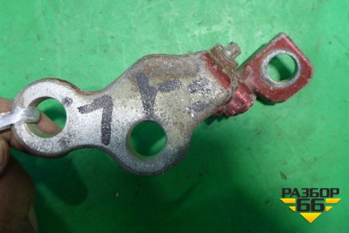 Петля двери передней левой верхняя (XS4AA22801) для Ford Focus 1 с 1998-2004г