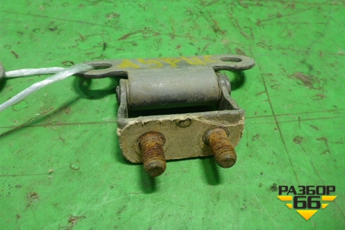 Петля двери багажника (6881005010) для Toyota Auris с 2006-2012г