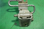 Петля двери передней правой нижняя (4B0831412B) для Volkswagen Passat (B5) с 1996-2005г