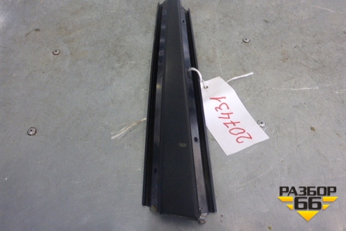 Накладка стойки (правая) для Subaru Forester (Sg5-9) с 2002-2007г