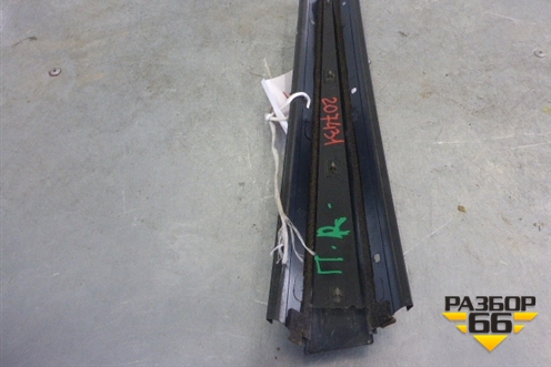 Накладка стойки (правая) для Subaru Forester (Sg5-9) с 2002-2007г