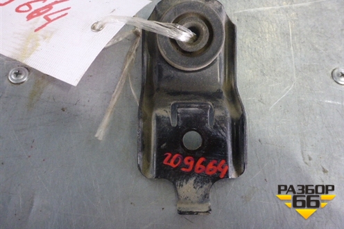 Кронштейн радиатора верхний (45124SA000) для Subaru Forester (Sg5-9) с 2002-2007г