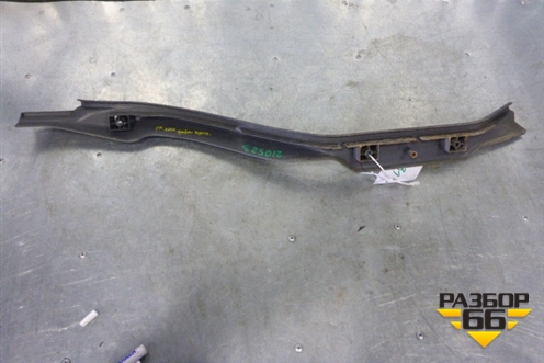 Накладка порога внутренняя правая (20379785) для Volvo TRUCK FH с 2002-2008г (ФШ)