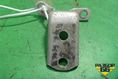 Петля двери задней левой нижняя (6878002060) для Toyota Corolla (E12) с 2001-2007г