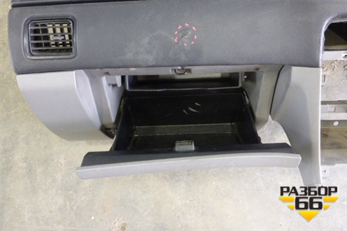 Торпедо с AIR BAG (правый руль) для Subaru Forester (Sg5-9) с 2002-2007г