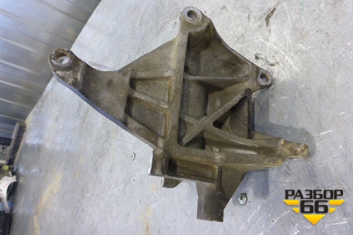 Кронштейн компрессора кондиционера (73611SA000) для Subaru Forester (Sg5-9) с 2002-2007г