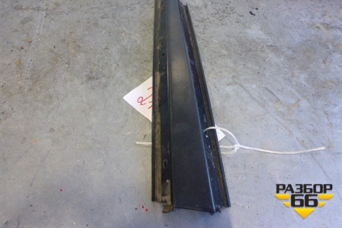 Накладка стойки (правая) для Subaru Forester (Sg5-9) с 2002-2007г