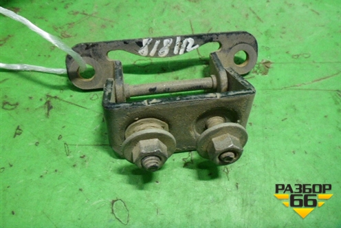Петля двери багажника (61820FC100) для Subaru Forester (Sg5-9) с 2002-2007г