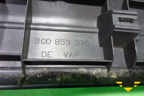 Накладка порога внутренняя правая (3C0853370) для Volkswagen Passat (B6) с 2005-2010г