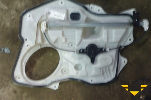 Стеклоподъёмник электрический задний правый для Mazda Mazda 3 (BL) с 2009-2013г