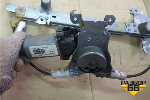 Стеклоподъёмник электрический задний правый для Nissan Qashqai (J10E) с 2006-2013г