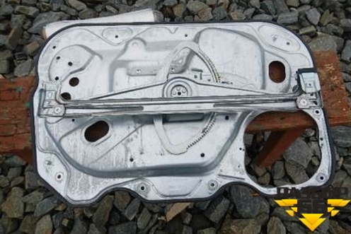 Стеклоподъёмник электрический передний правый (5ти дверный кузов) для Ford Focus 2 с 2008-2011г